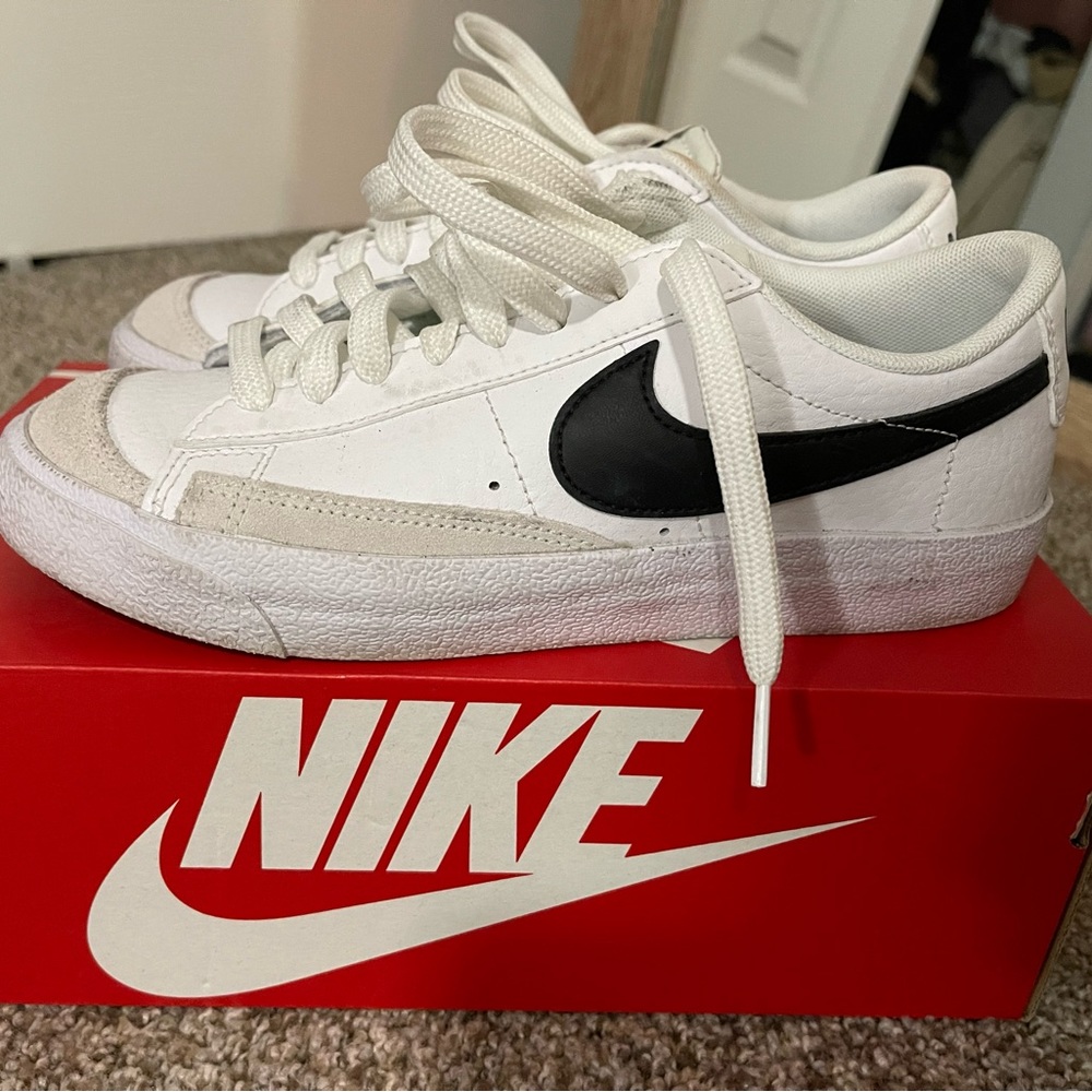NIKE LOW BLAZERS ‘77